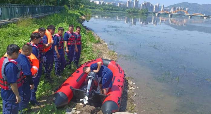 補短板強弱項，提技能礪精兵，縣應急管理局開展水上救援訓練